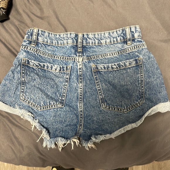 Cotton on Booty shorts - Picture 4 of 4